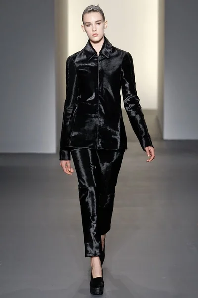 Look 27
